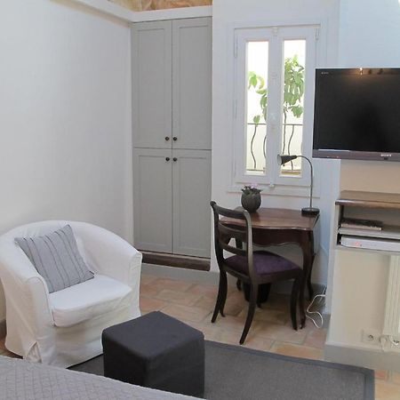 Mougins Village Holiday Lets نيس الغرفة الصورة