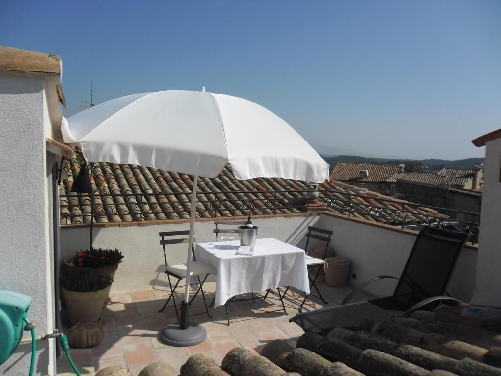 Mougins Village Holiday Lets نيس الغرفة الصورة