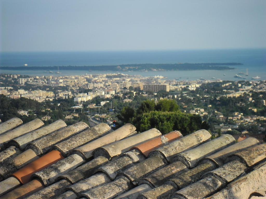 Mougins Village Holiday Lets نيس الغرفة الصورة