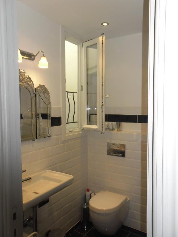 Mougins Village Holiday Lets نيس الغرفة الصورة